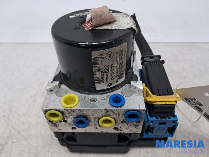 Gebruikte ABS Pomp Renault Megane III Grandtour (KZ) 1.2 16V TCE 115 Prijs € 198,00 Margeregeling aangeboden door Maresia Parts