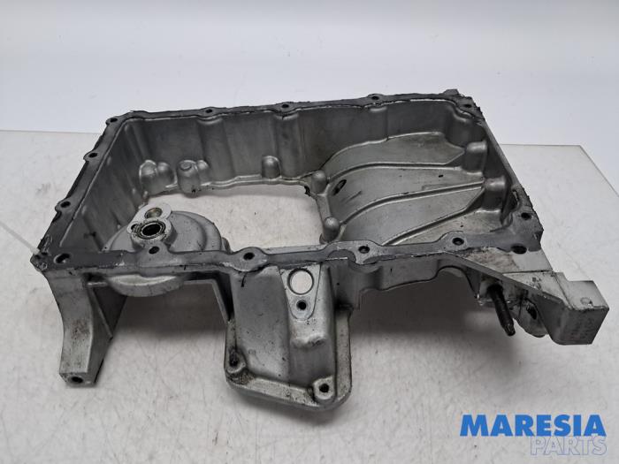 Gebruikte Carterpan Peugeot 208 I (CA/CC/CK/CL) 1.0 Vti 12V PureTech Prijs € 70,00 Margeregeling aangeboden door Maresia Parts