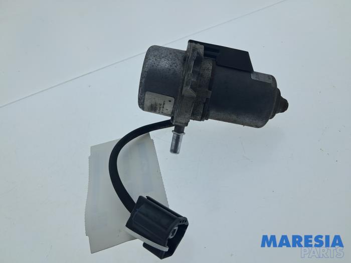 Gebruikte Vacuumpomp (Benzine) Opel Astra J Sports Tourer (PD8/PE8/PF8) 1.4 Turbo 16V Prijs € 49,99 Margeregeling aangeboden door Maresia Parts