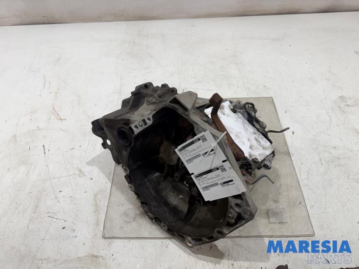 Gebruikte Automaatbak Peugeot 107 1.0 12V Prijs € 360,00 Margeregeling aangeboden door Maresia Parts