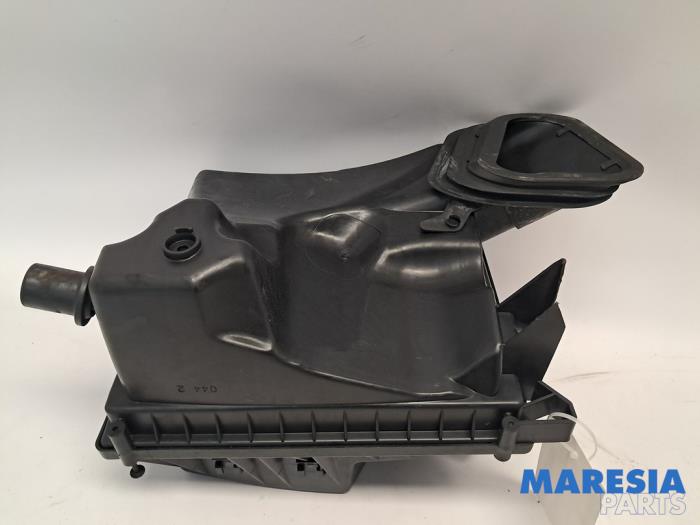 Gebruikte Luchtfilterhuis Opel Astra J Sports Tourer (PD8/PE8/PF8) 1.4 Turbo 16V Prijs € 45,00 Margeregeling aangeboden door Maresia Parts