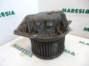 Gebruikte Blower Renault Trafic New (JL) 1.9 dCi 100 16V Prijs € 25,00 Margeregeling aangeboden door Maresia Parts