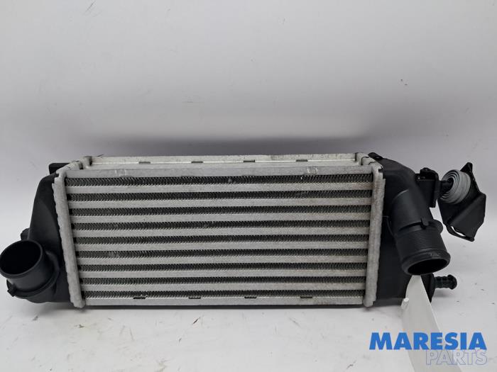 Gebruikte Intercooler Fiat 500C (312) 0.9 TwinAir 85 Prijs € 44,99 Margeregeling aangeboden door Maresia Parts