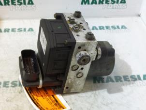 Gebruikte ABS Pomp Fiat Stilo (192A/B) 2.4 20V Abarth 3-Drs. Prijs € 75,00 Margeregeling aangeboden door Maresia Parts