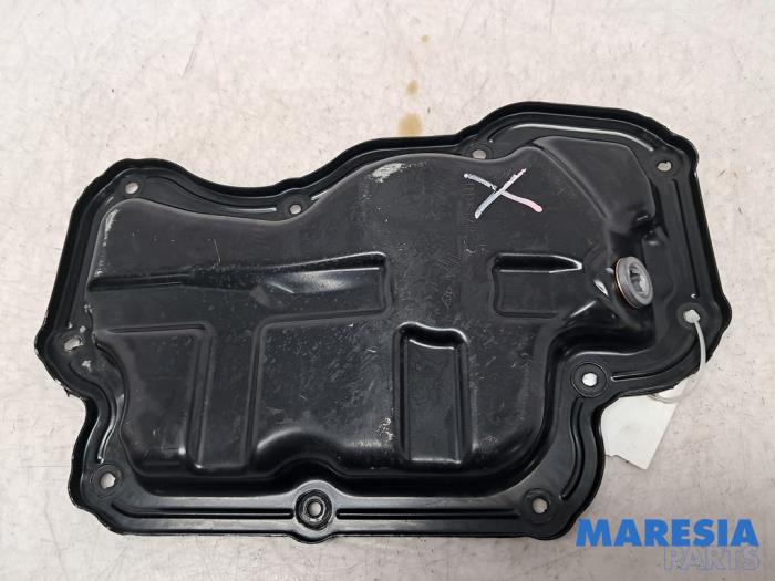 Gebruikte Carterpan Renault Clio V (RJAB) 1.0 TCe 100 12V Prijs € 25,00 Margeregeling aangeboden door Maresia Parts