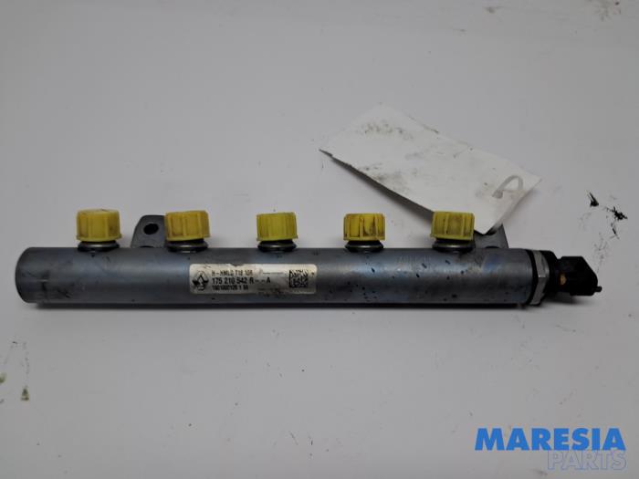 Gebruikte Injector brug Opel Vivaro 1.6 CDTI 95 Euro 6 Prijs € 90,75 Inclusief btw aangeboden door Maresia Parts