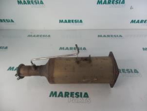 Gebruikte Roetfilter Citroen C8 (EA/EB) 2.0 HDi 16V Prijs € 131,25 Margeregeling aangeboden door Maresia Parts