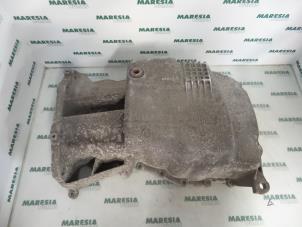 Gebruikte Carterpan Renault Laguna I Grandtour (K56) 1.6 16V Prijs € 30,00 Margeregeling aangeboden door Maresia Parts