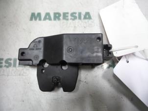 Gebruikte Achterklep Slotmechaniek Citroen C6 (TD) 2.7 HDiF V6 24V Prijs € 25,00 Margeregeling aangeboden door Maresia Parts