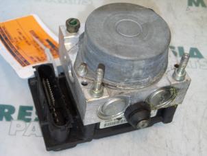 Gebruikte ABS Pomp Renault Clio III (BR/CR) 1.6 16V Prijs € 65,00 Margeregeling aangeboden door Maresia Parts