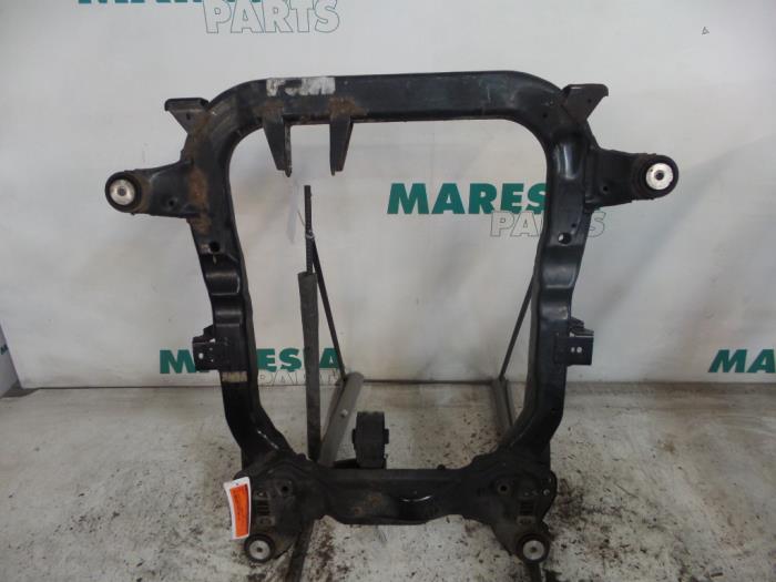 Gebruikte Subframe Fiat Croma (194) 1.9 D Multijet 16V Prijs € 131,25 Margeregeling aangeboden door Maresia Parts
