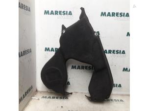 Gebruikte Distributiedeksel Renault Laguna II Grandtour (KG) 1.9 dCi 100 Prijs € 20,00 Margeregeling aangeboden door Maresia Parts