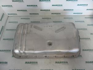 Gebruikte Carterpan Renault Vel Satis (BJ) 2.2 dCi 150 16V Prijs € 25,00 Margeregeling aangeboden door Maresia Parts