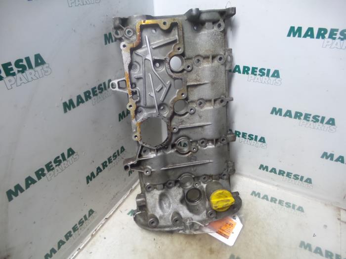 Gebruikte Kleppendeksel Renault Laguna II Grandtour (KG) 1.8 16V Prijs € 75,00 Margeregeling aangeboden door Maresia Parts