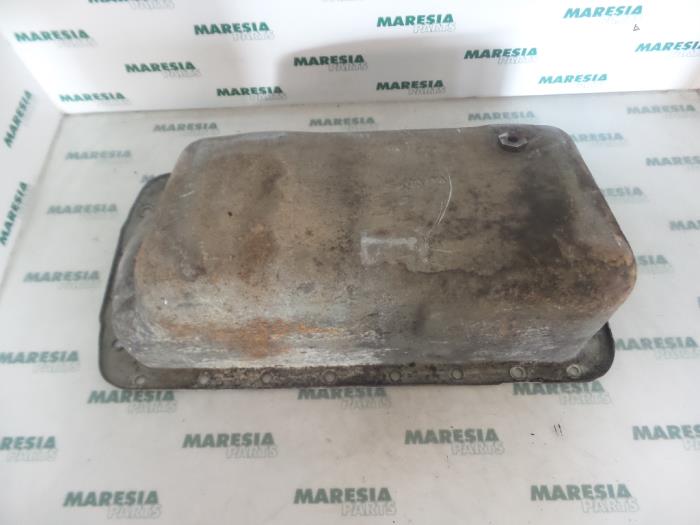 Gebruikte Carterpan Fiat Scudo (220Z) 1.9 TD Prijs € 60,50 Inclusief btw aangeboden door Maresia Parts