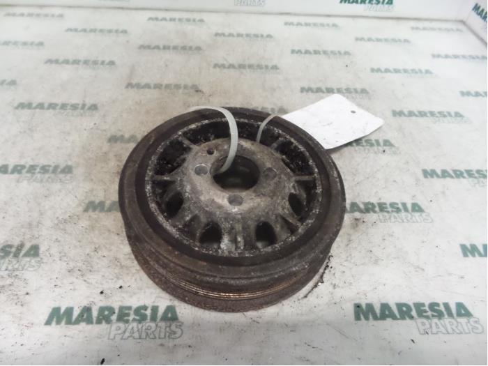 Gebruikte Krukas Poelie Alfa Romeo 156 (932) 1.6 Twin Spark 16V Prijs € 35,00 Margeregeling aangeboden door Maresia Parts