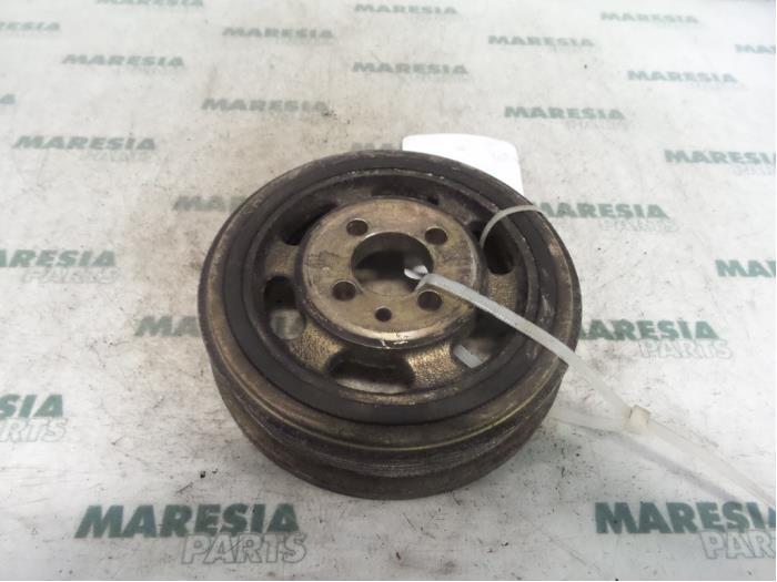 Gebruikte Krukas Poelie Alfa Romeo 156 (932) 1.6 Twin Spark 16V Prijs € 40,00 Margeregeling aangeboden door Maresia Parts