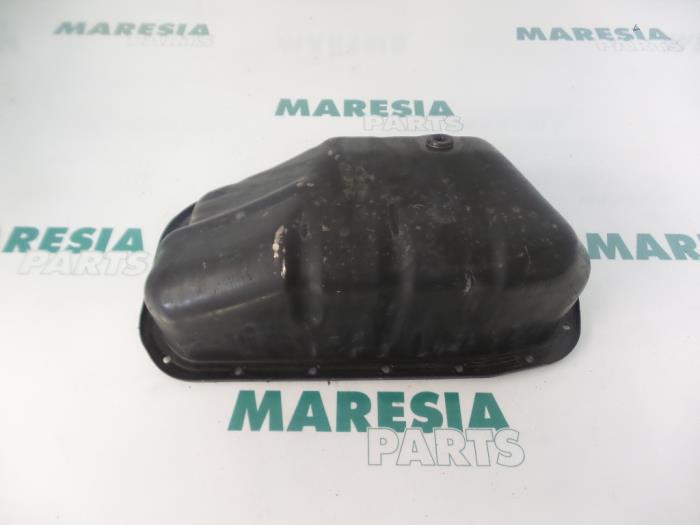 Gebruikte Carterpan Renault Clio II (BB/CB) 1.2 Prijs € 35,00 Margeregeling aangeboden door Maresia Parts
