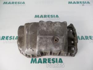 Gebruikte Carterpan Renault Espace (JE) 2.0i 16V Prijs € 30,00 Margeregeling aangeboden door Maresia Parts