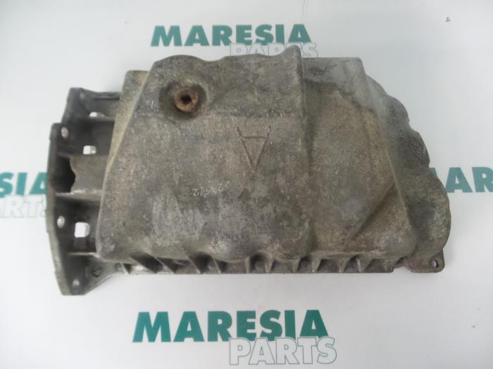 Gebruikte Carterpan Renault Scénic I (JA) 1.8 16V Prijs € 30,00 Margeregeling aangeboden door Maresia Parts