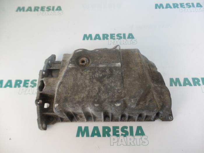 Carterpan Renault Megane Scénic (JA), 1996 / 1999 2.0 RT, MPV, Benzine, 1.998cc, 84kW (114pk), FWD, F3R750; F3R751, 1996-09 / 1999-09, JA0G (Gebruikt)