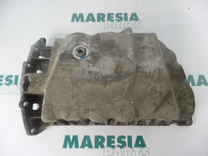 Gebruikte Carterpan Renault Megane Scénic (JA) 2.0 RT Prijs € 30,00 Margeregeling aangeboden door Maresia Parts