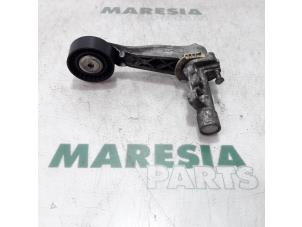 Gebruikte Spanrol Distributieriem Peugeot 308 (4A/C) 1.4 VTI 16V Prijs € 20,00 Margeregeling aangeboden door Maresia Parts