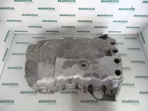 Gebruikte Carterpan Renault Megane II (BM/CM) 1.9 dCi 120 Prijs € 30,00 Margeregeling aangeboden door Maresia Parts