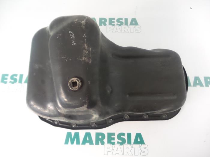 Gebruikte Carterpan Renault Megane Classic (LA) 1.6i RN,RT,Alizé Prijs € 35,00 Margeregeling aangeboden door Maresia Parts