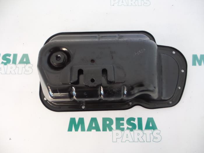 Gebruikte Carterpan Peugeot 206 (2A/C/H/J/S) 1.1 XN,XR Prijs € 25,00 Margeregeling aangeboden door Maresia Parts