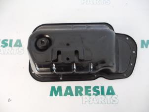 Gebruikte Carterpan Peugeot 206 (2A/C/H/J/S) 1.1 XN,XR Prijs € 25,00 Margeregeling aangeboden door Maresia Parts