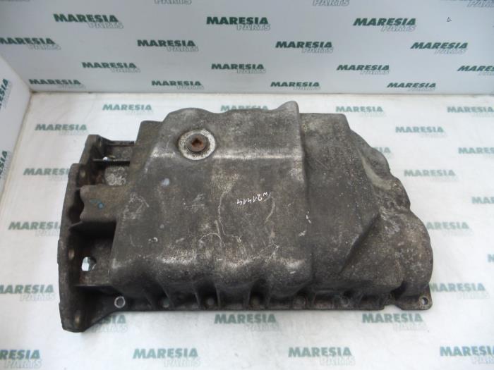 Gebruikte Carterpan Renault Kangoo Express (FC) 1.9 D 55 Prijs € 36,30 Inclusief btw aangeboden door Maresia Parts