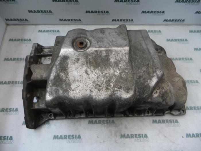 Gebruikte Carterpan Renault Kangoo Express (FC) 1.9 D 55 Prijs € 30,00 Margeregeling aangeboden door Maresia Parts