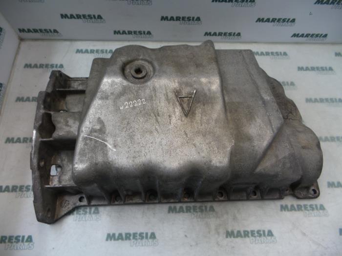Gebruikte Carterpan Renault Kangoo Express (FC) 1.9 D 55 Prijs € 30,00 Margeregeling aangeboden door Maresia Parts