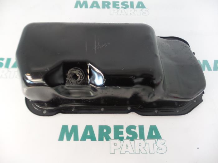 Gebruikte Carterpan Peugeot 206 (2A/C/H/J/S) 1.4 XR,XS,XT,Gentry Prijs € 25,00 Margeregeling aangeboden door Maresia Parts