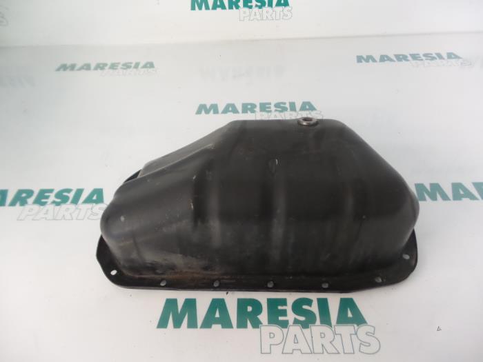 Gebruikte Carterpan Renault Clio II (BB/CB) 1.2 Prijs € 35,00 Margeregeling aangeboden door Maresia Parts
