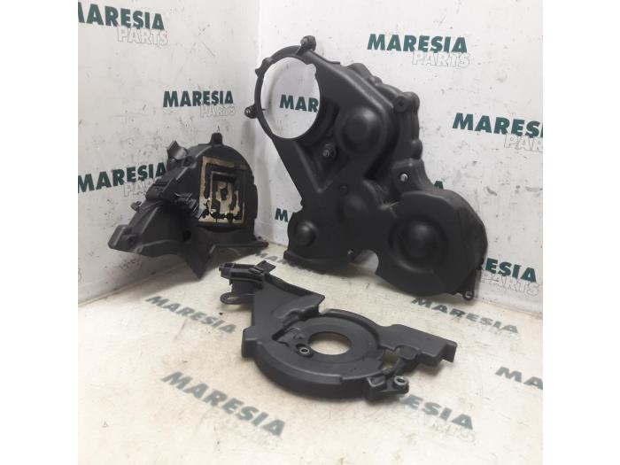 Gebruikte Distributiedeksel Peugeot 207/207+ (WA/WC/WM) 1.6 HDi 16V Prijs € 20,00 Margeregeling aangeboden door Maresia Parts