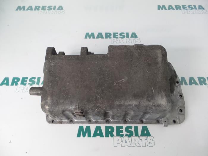 Gebruikte Carterpan Peugeot Expert (222/224) 1.9D Prijs € 60,50 Inclusief btw aangeboden door Maresia Parts