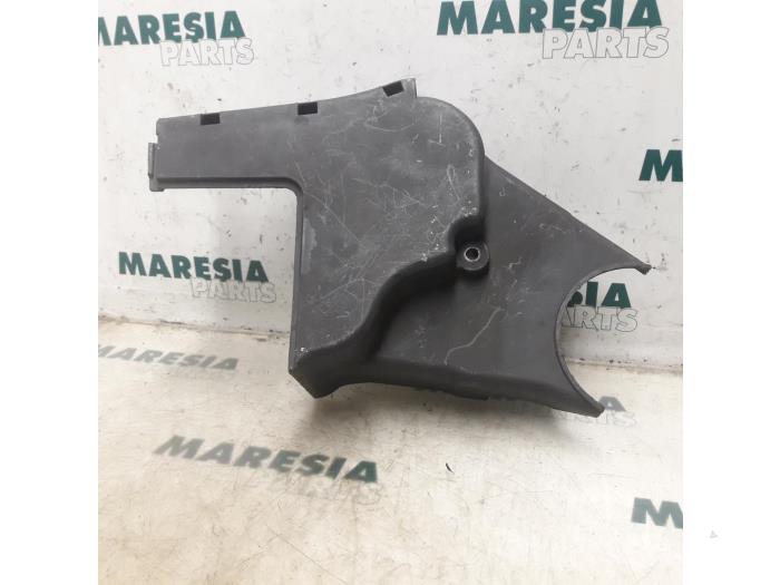Gebruikte Distributiedeksel Fiat Punto II (188) 1.4 16V Prijs € 20,00 Margeregeling aangeboden door Maresia Parts