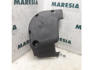 Gebruikte Distributiedeksel Fiat Punto II (188) 1.4 16V Prijs € 15,00 Margeregeling aangeboden door Maresia Parts