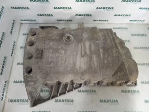 Gebruikte Carterpan Renault Laguna II Grandtour (KG) 1.8 16V Prijs € 30,00 Margeregeling aangeboden door Maresia Parts