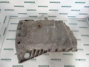 Gebruikte Carterpan Renault Laguna II (BG) 2.0 16V Prijs € 30,00 Margeregeling aangeboden door Maresia Parts