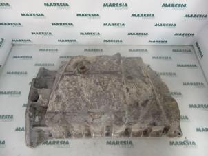 Gebruikte Carterpan Renault Laguna II Grandtour (KG) 1.8 16V Prijs € 30,00 Margeregeling aangeboden door Maresia Parts