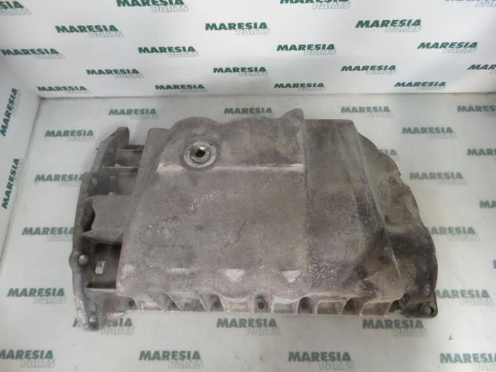 Gebruikte Carterpan Renault Laguna I Grandtour (K56) 2.0 Prijs € 50,00 Margeregeling aangeboden door Maresia Parts