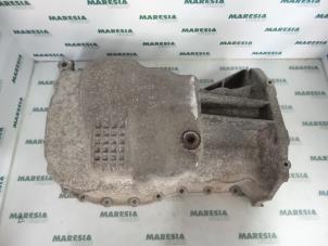 Gebruikte Carterpan Renault Laguna I (B56) 1.6 16V Prijs € 30,00 Margeregeling aangeboden door Maresia Parts