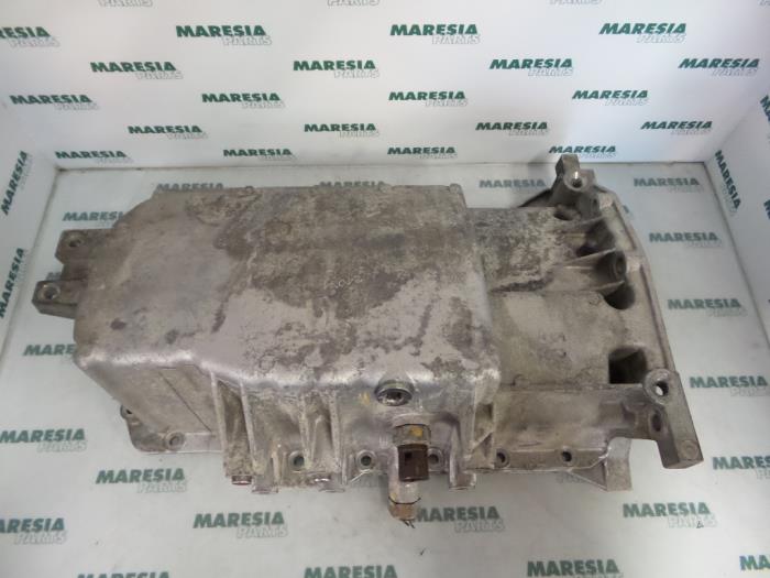 Gebruikte Carterpan Renault Laguna I (B56) 2.0 Prijs € 30,00 Margeregeling aangeboden door Maresia Parts