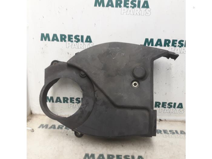 Gebruikte Distributiedeksel Renault Megane Break/Grandtour (KA) 1.4 16V Prijs € 15,00 Margeregeling aangeboden door Maresia Parts