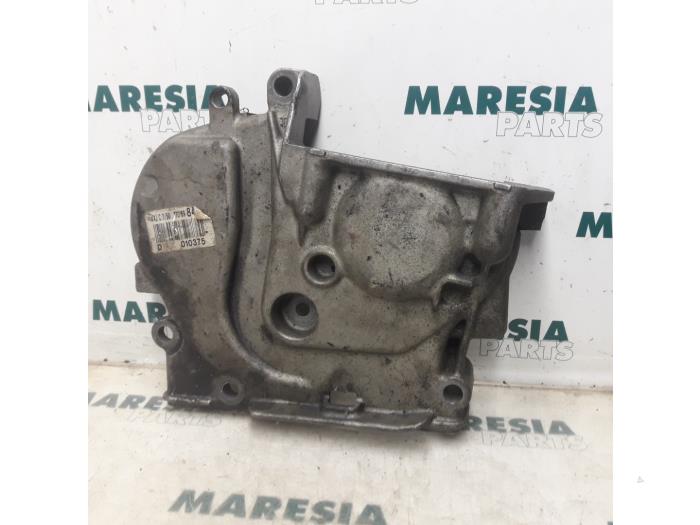 Gebruikte Distributiedeksel Renault Megane (BA) 1.4 16V Prijs € 25,00 Margeregeling aangeboden door Maresia Parts