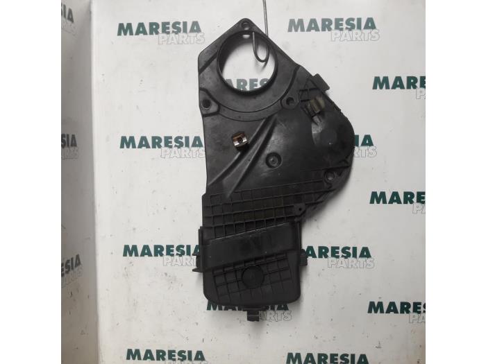 Gebruikte Distributiedeksel Citroen Saxo 1.4i SX,VSX Prijs € 20,00 Margeregeling aangeboden door Maresia Parts