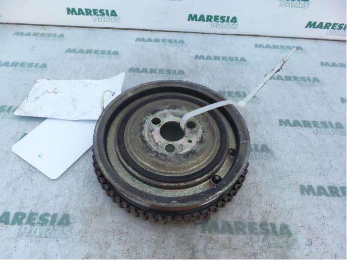 Gebruikte Poelie Krukas Fiat Stilo (192A/B) 1.2 16V 3-Drs. Prijs € 25,00 Margeregeling aangeboden door Maresia Parts